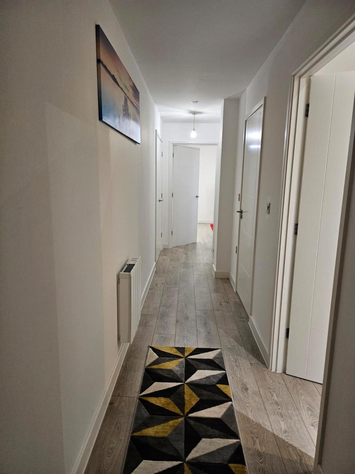 Beautiful And Quiet Modern In Harlow * Londres