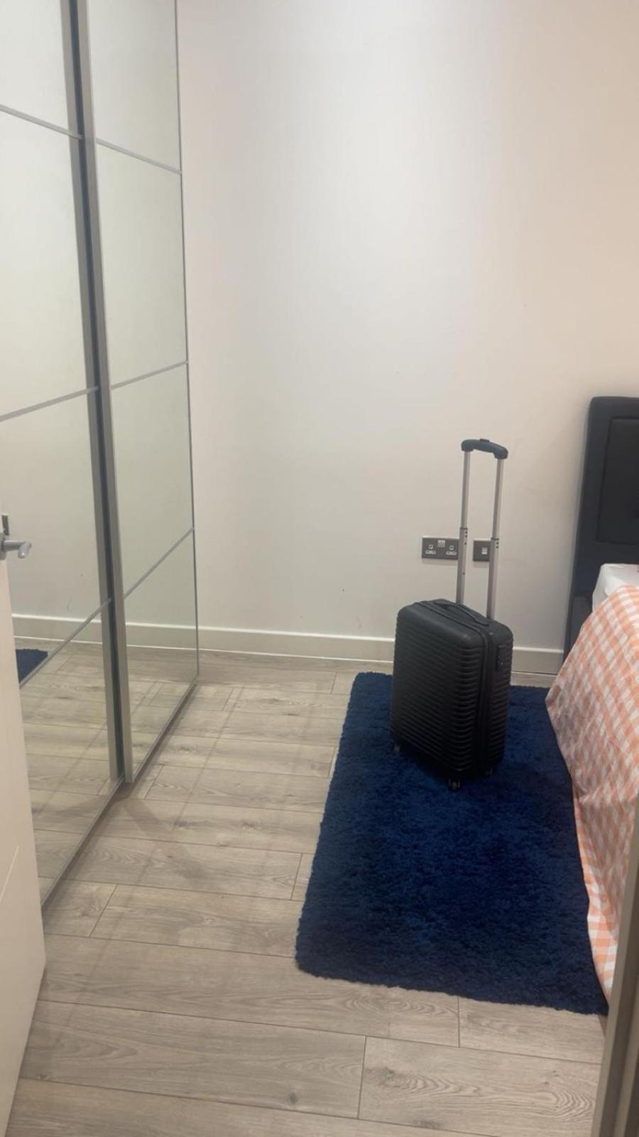 Beautiful And Quiet Modern In Harlow * Londres